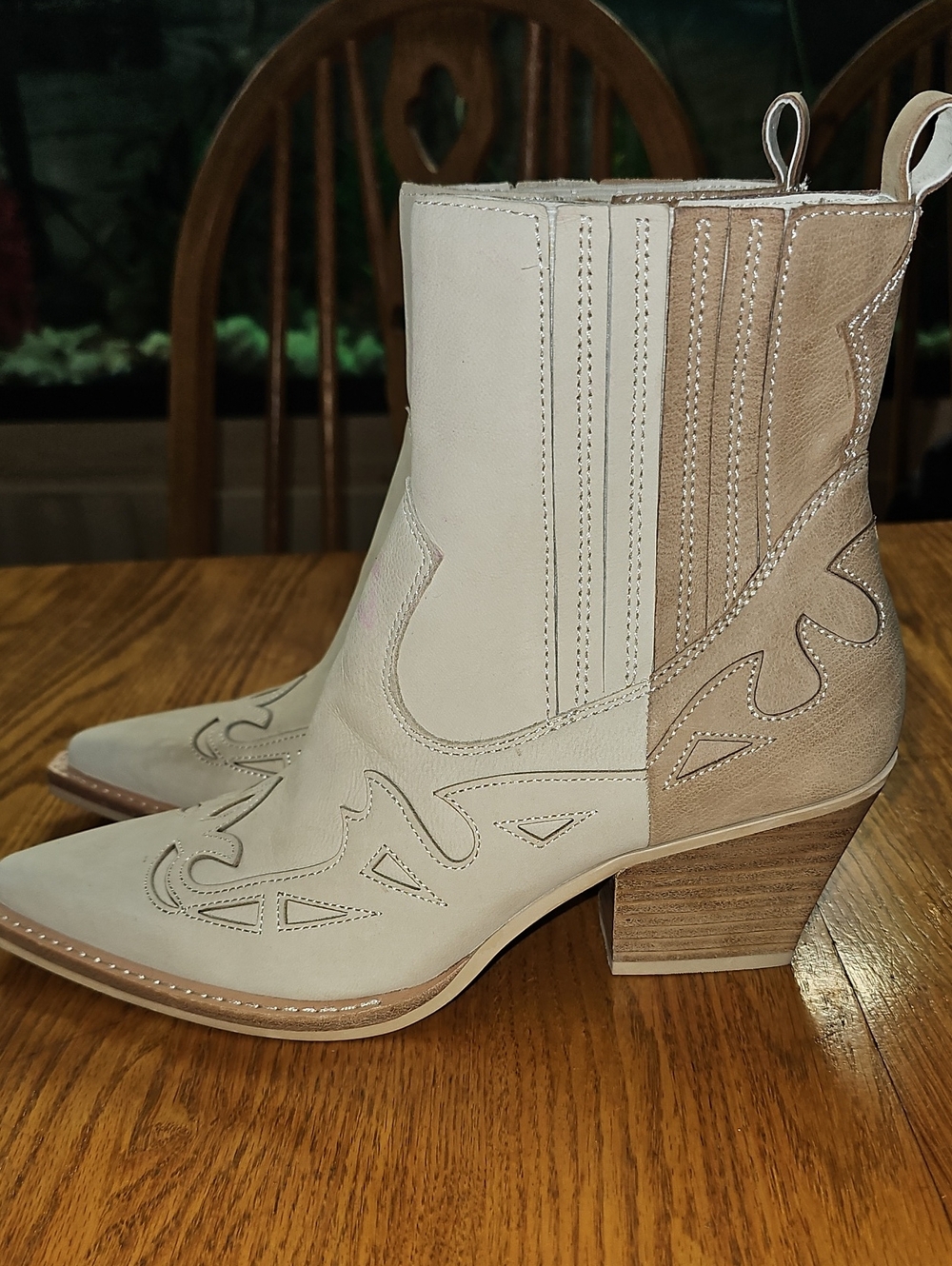 Dolce Vita Womens Size 8.5 Boots